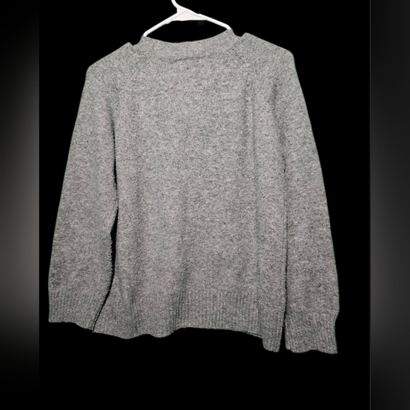 INDUSTRY Elegant Heather Gray Women's Crew Neck Sweater EUC Small PTP 22 - Picture 4 of 4